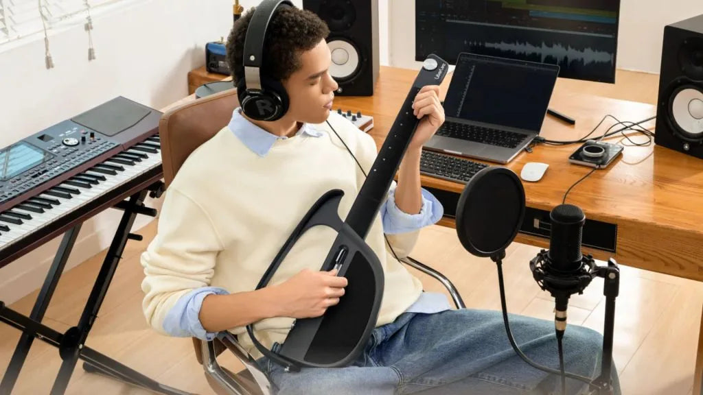 From Guitarist to "Air Player": The Revolution in Music Performance with Stringless Guitars